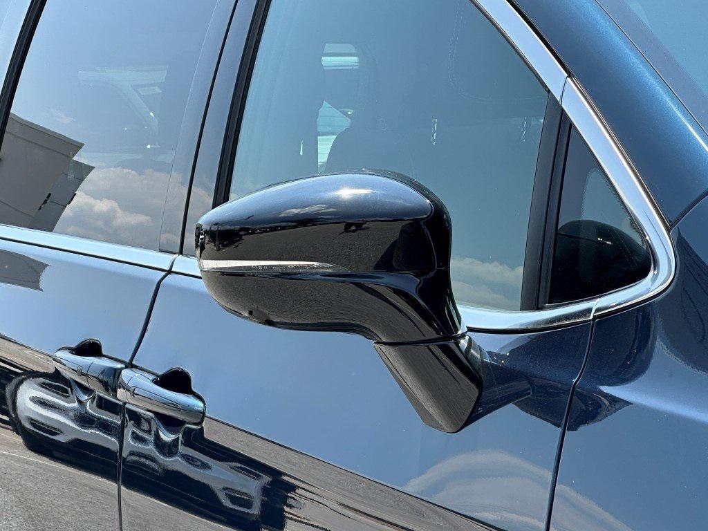 new 2025 Chrysler Pacifica car, priced at $45,315