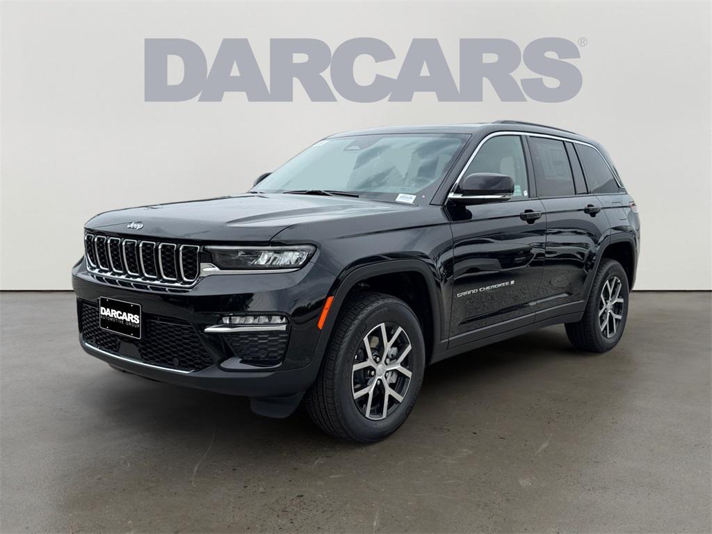 new 2025 Jeep Grand Cherokee car, priced at $49,000