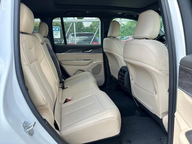 new 2025 Jeep Grand Cherokee car, priced at $44,116