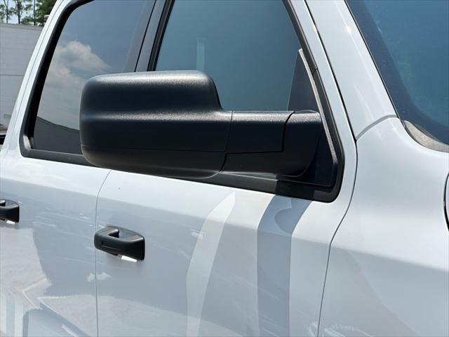 new 2025 Ram 1500 car, priced at $45,000