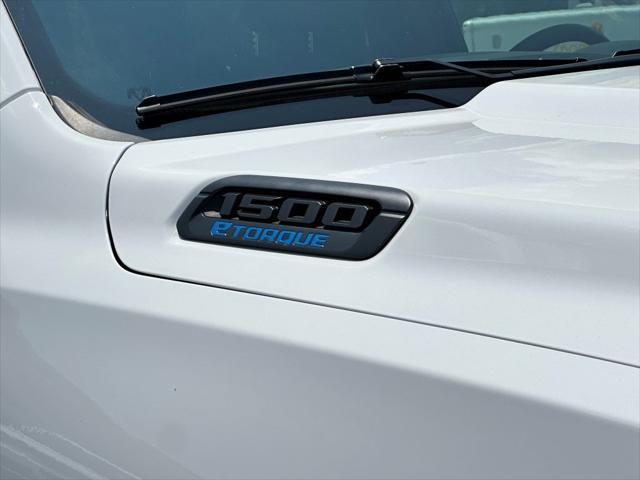 new 2025 Ram 1500 car, priced at $45,000