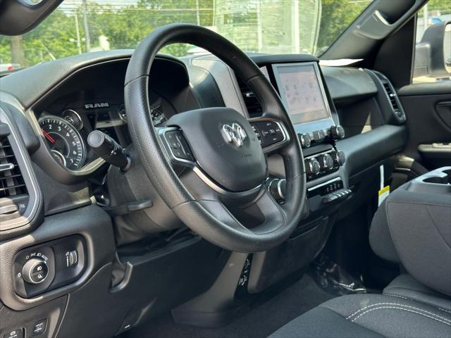 new 2025 Ram 1500 car, priced at $45,000