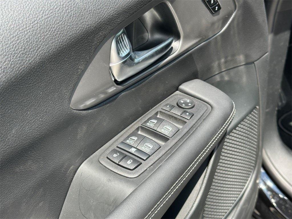 new 2025 Chrysler Pacifica car, priced at $39,000