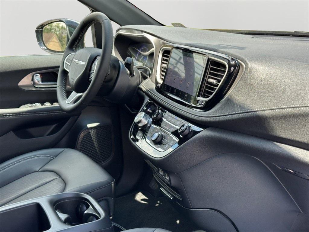 new 2025 Chrysler Pacifica car, priced at $39,000