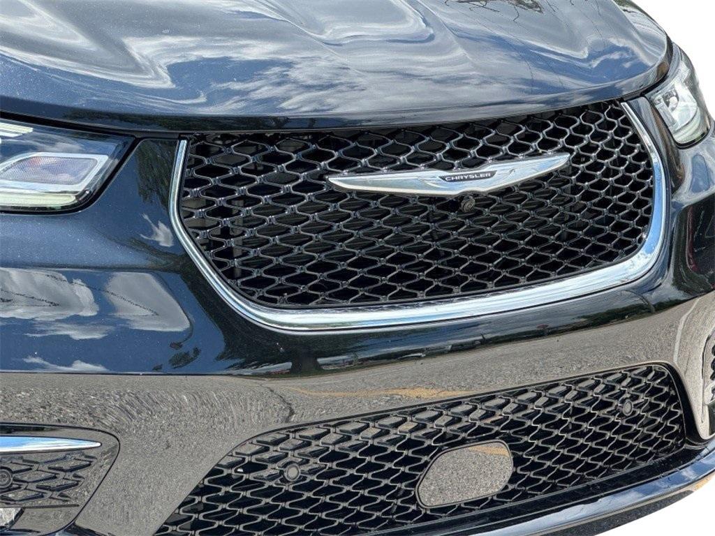new 2025 Chrysler Pacifica car, priced at $39,000