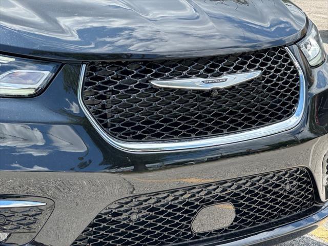 new 2025 Chrysler Pacifica car, priced at $42,782