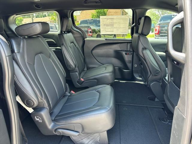 new 2025 Chrysler Pacifica car, priced at $42,782
