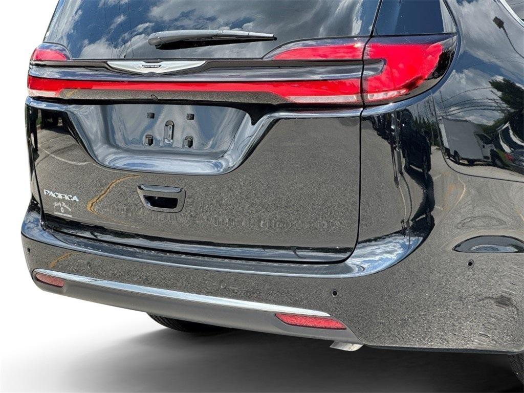 new 2025 Chrysler Pacifica car, priced at $39,000