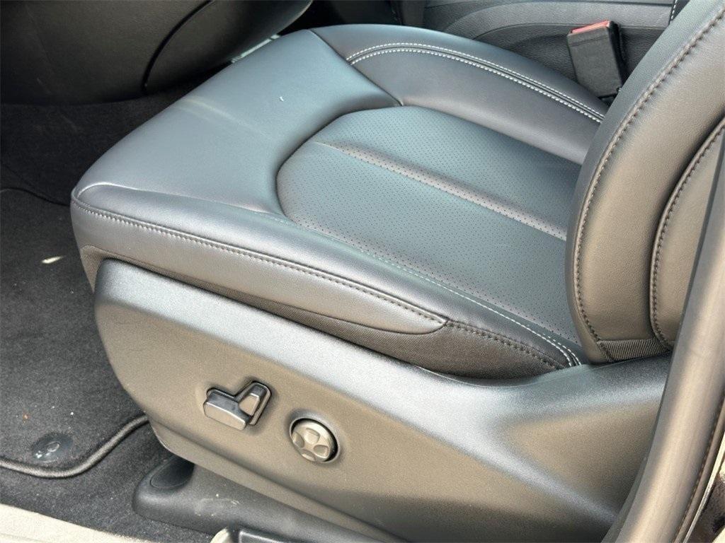 new 2025 Chrysler Pacifica car, priced at $39,000