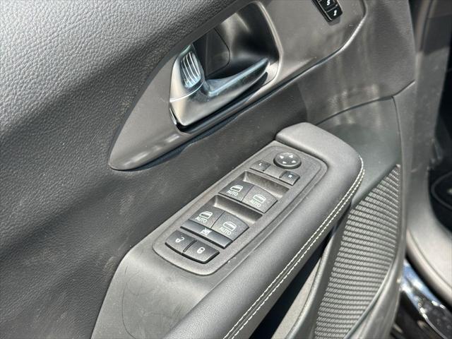 new 2025 Chrysler Pacifica car, priced at $42,782