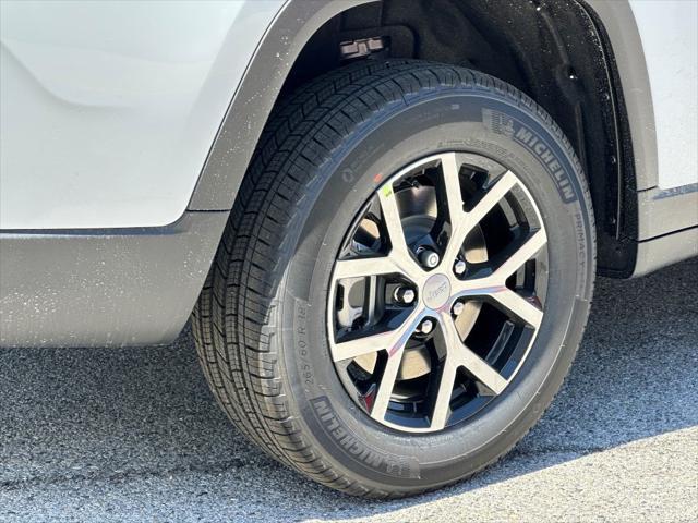 new 2025 Jeep Grand Cherokee L car, priced at $48,592