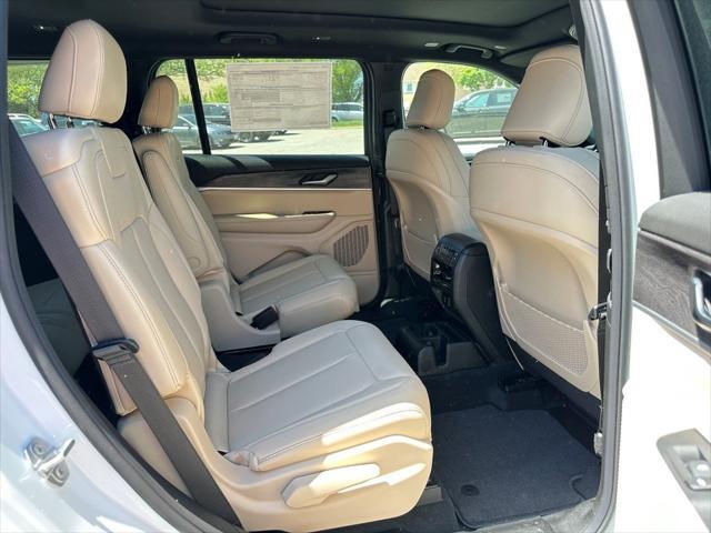 new 2025 Jeep Grand Cherokee L car, priced at $48,592