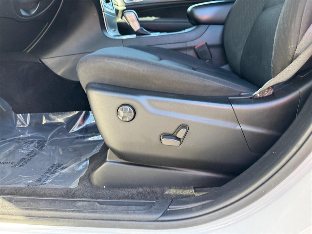 used 2021 Jeep Grand Cherokee car, priced at $21,899