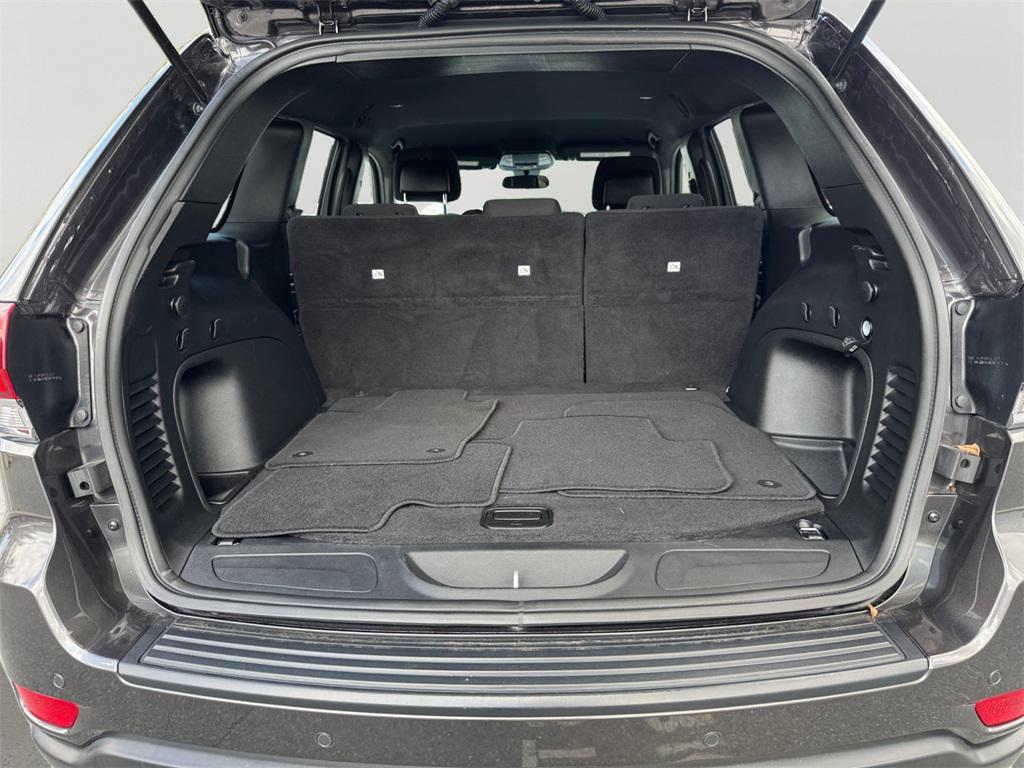 used 2021 Jeep Grand Cherokee car, priced at $17,900