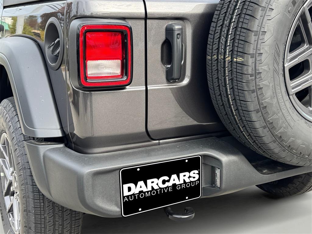 new 2025 Jeep Wrangler car, priced at $43,500