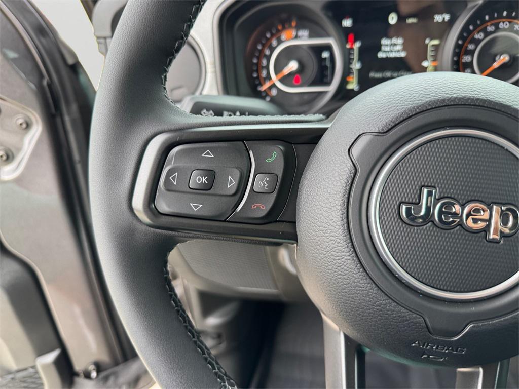 new 2025 Jeep Wrangler car, priced at $43,500