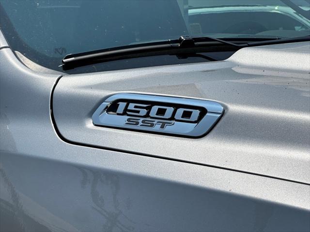 new 2025 Ram 1500 car, priced at $56,613