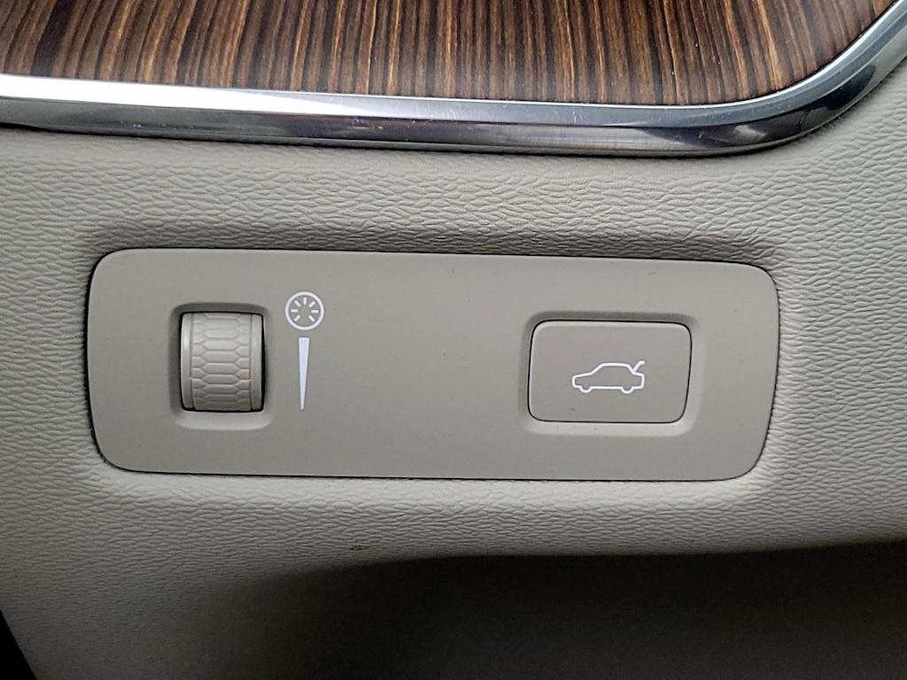 used 2020 Volvo XC60 car, priced at $29,998