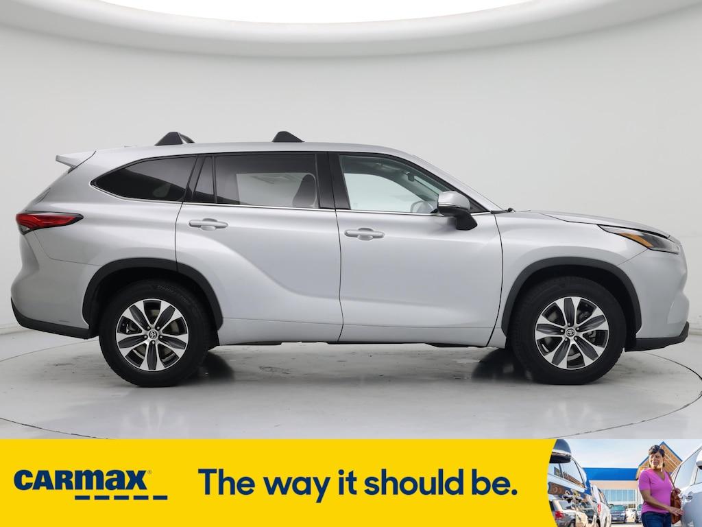 used 2021 Toyota Highlander car, priced at $25,998