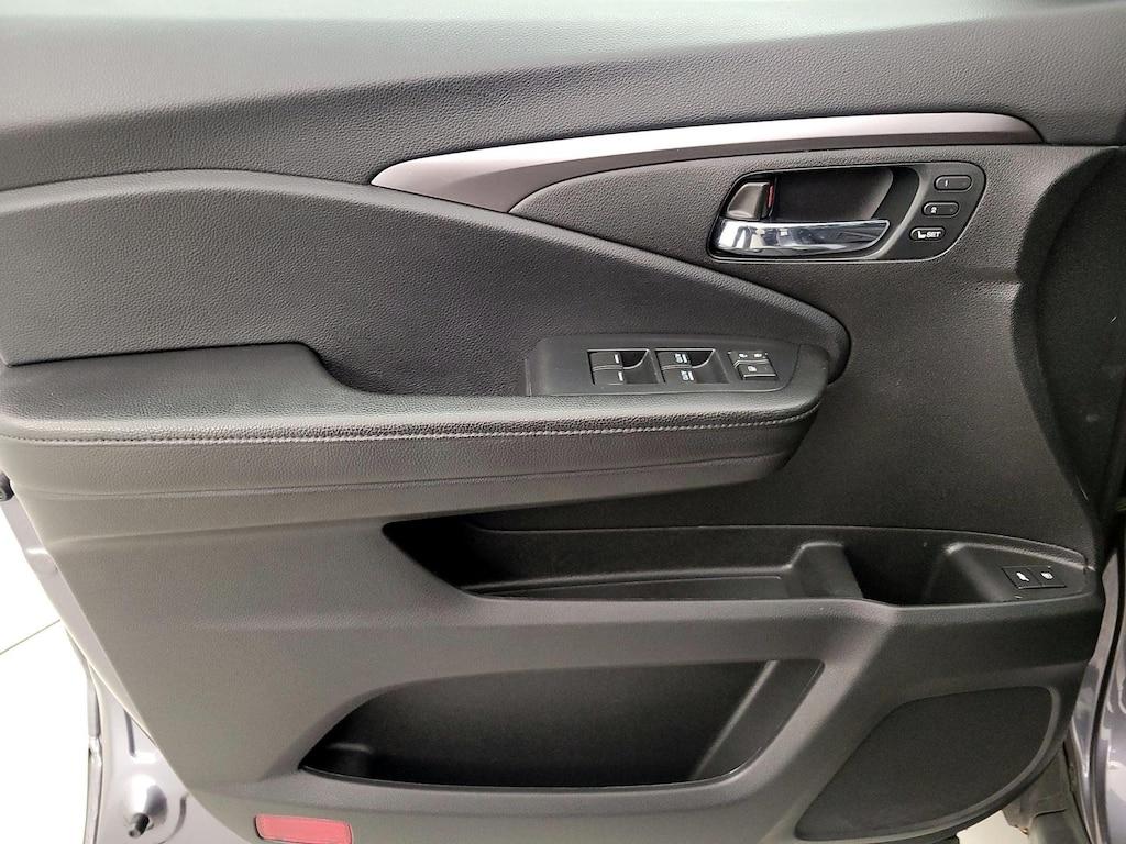 used 2020 Honda Pilot car, priced at $23,998