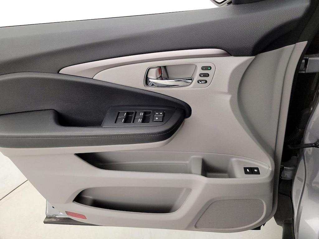 used 2022 Honda Pilot car, priced at $33,998
