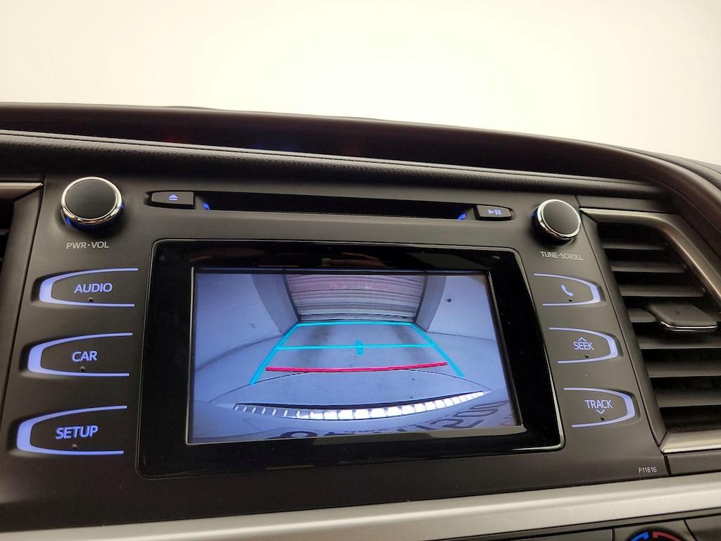 used 2019 Toyota Highlander car, priced at $27,998