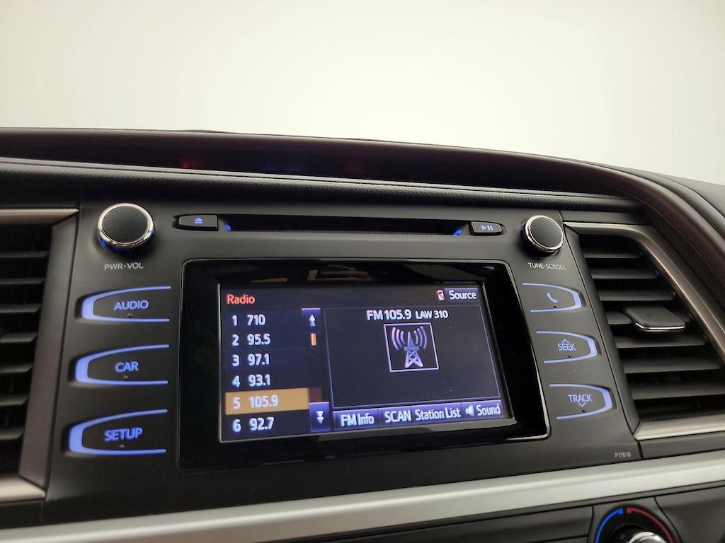 used 2019 Toyota Highlander car, priced at $27,998