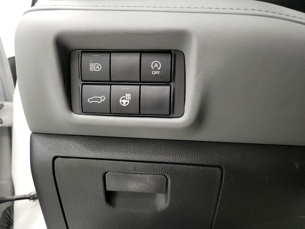 used 2023 Toyota Highlander car, priced at $42,998