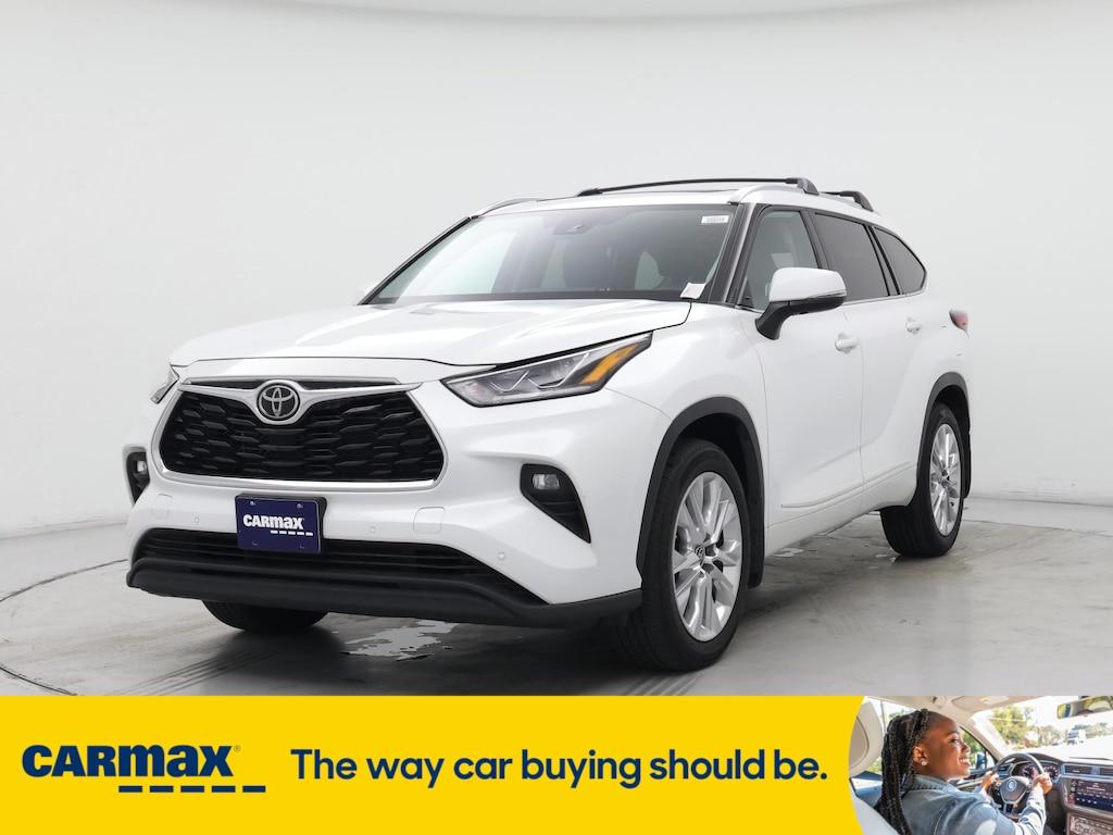 used 2023 Toyota Highlander car, priced at $42,998