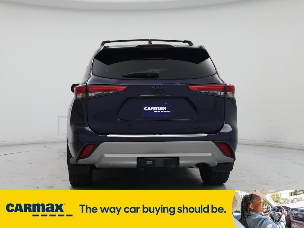 used 2021 Toyota Highlander car, priced at $35,998
