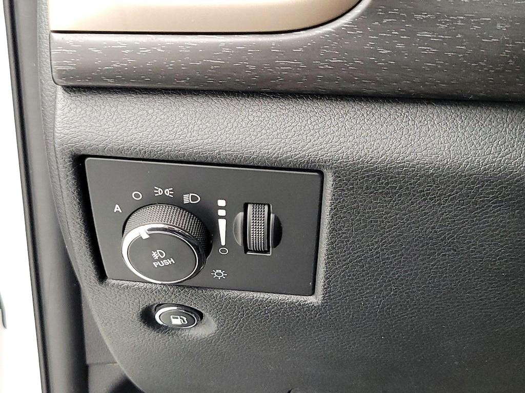 used 2015 Jeep Grand Cherokee car, priced at $14,998