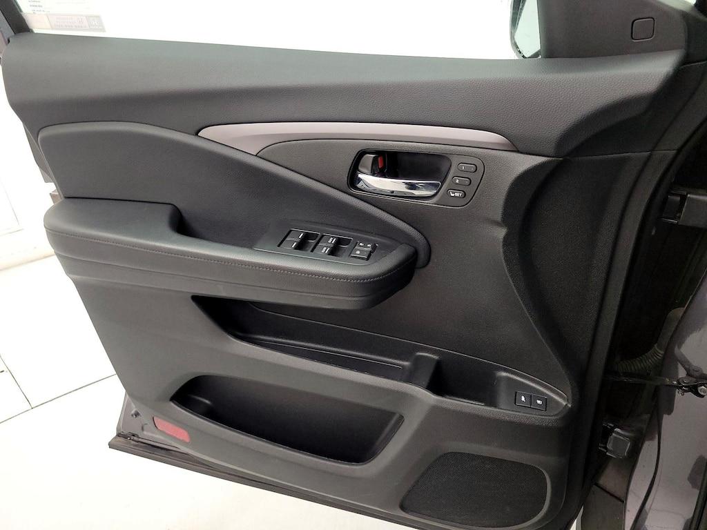 used 2020 Honda Pilot car, priced at $27,998