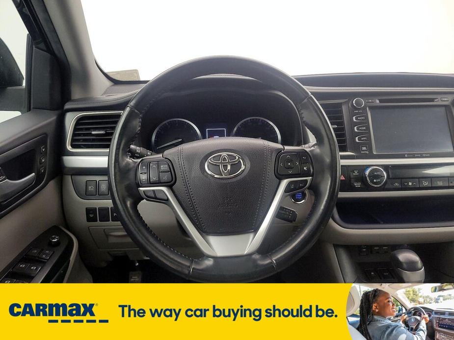 used 2019 Toyota Highlander car, priced at $29,998