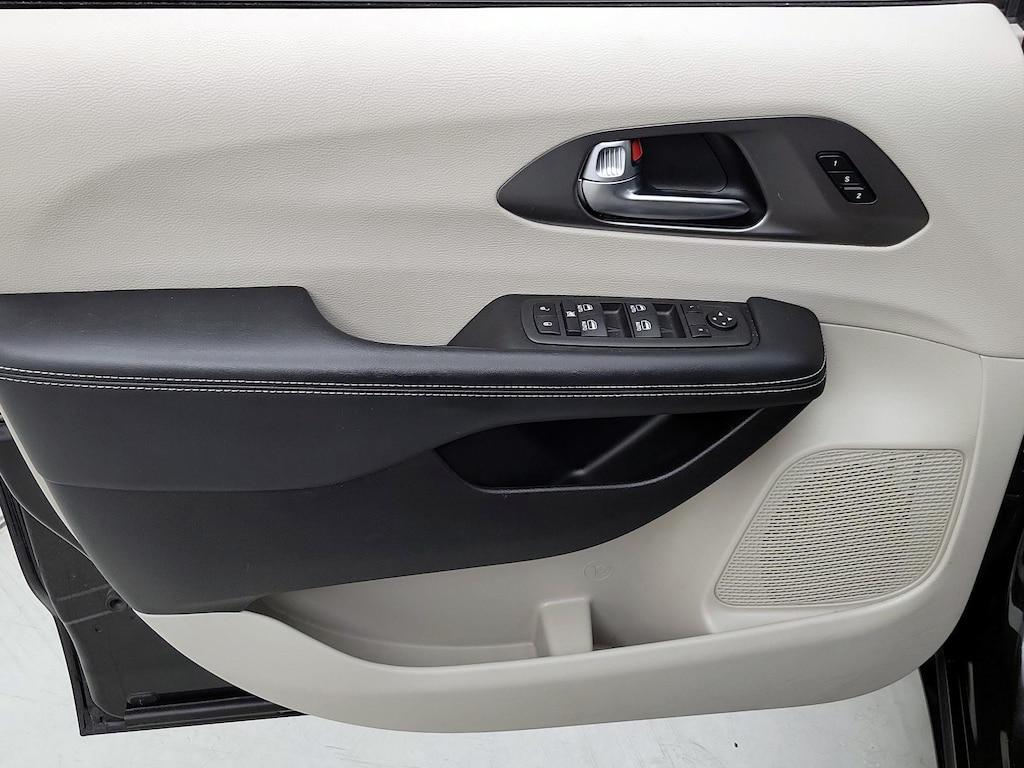 used 2022 Chrysler Pacifica car, priced at $23,998