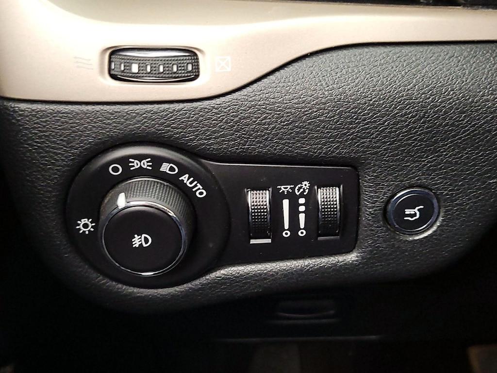 used 2015 Jeep Cherokee car, priced at $14,998