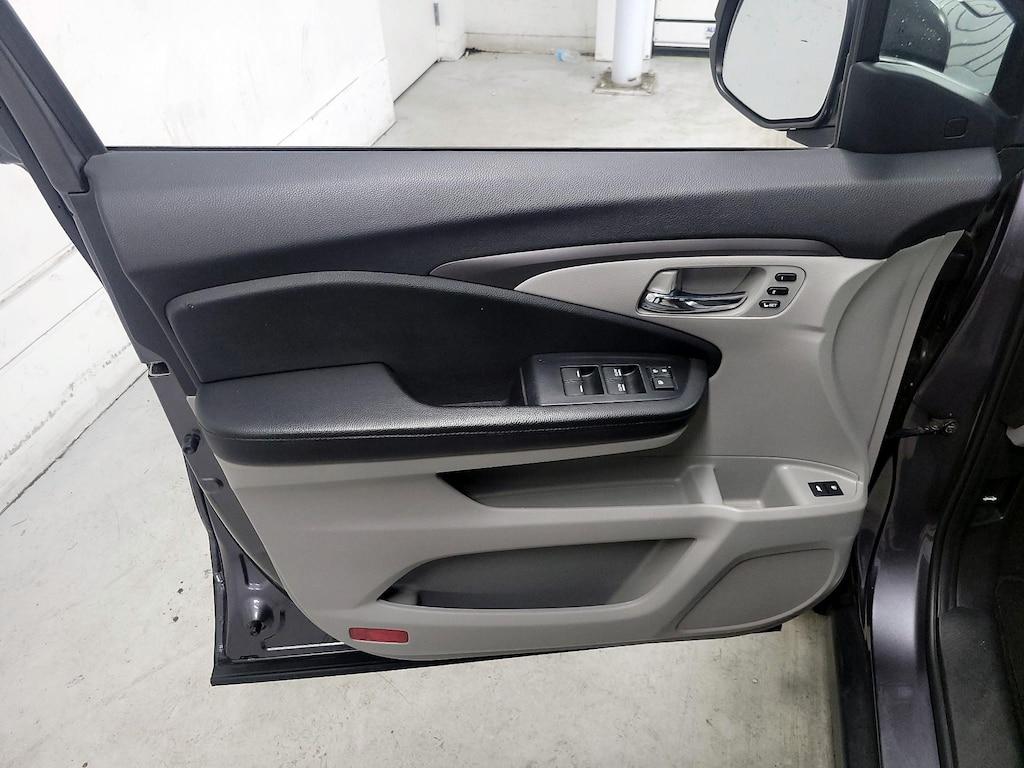 used 2021 Honda Pilot car, priced at $29,998