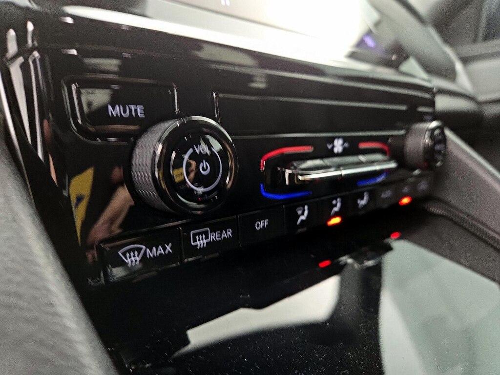 used 2025 Jeep Grand Cherokee car, priced at $34,998