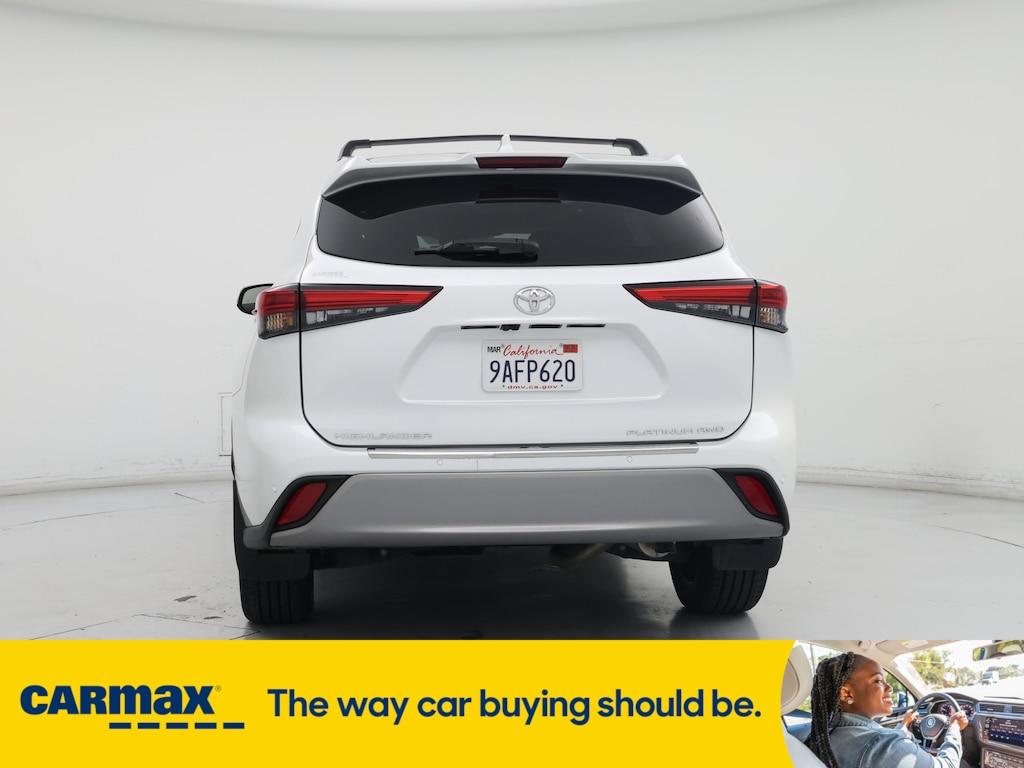 used 2022 Toyota Highlander car, priced at $46,998