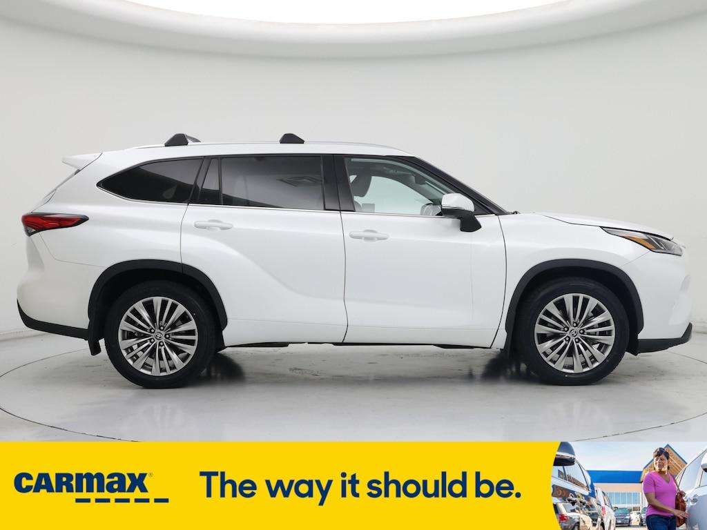 used 2022 Toyota Highlander car, priced at $46,998
