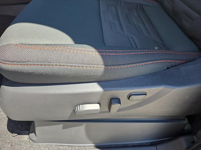 new 2025 Nissan Frontier car, priced at $42,660