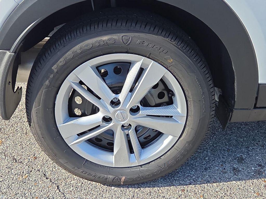 new 2025 Nissan Kicks car, priced at $24,230