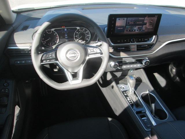 new 2025 Nissan Altima car, priced at $31,190