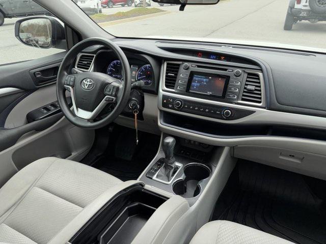 used 2019 Toyota Highlander car, priced at $23,794