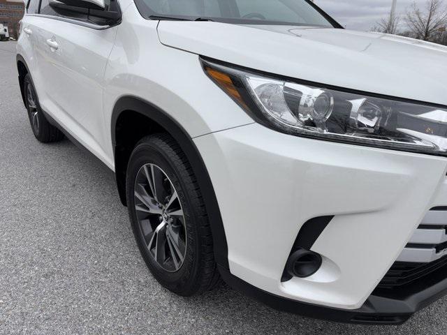 used 2019 Toyota Highlander car, priced at $23,794