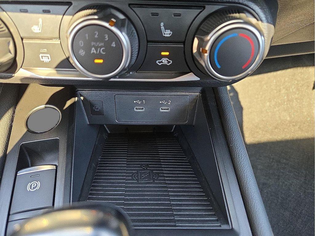 new 2025 Nissan Kicks car, priced at $27,501