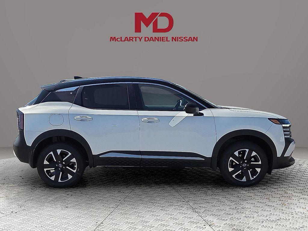 new 2025 Nissan Kicks car, priced at $27,501