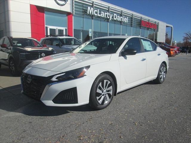 new 2025 Nissan Altima car, priced at $26,894