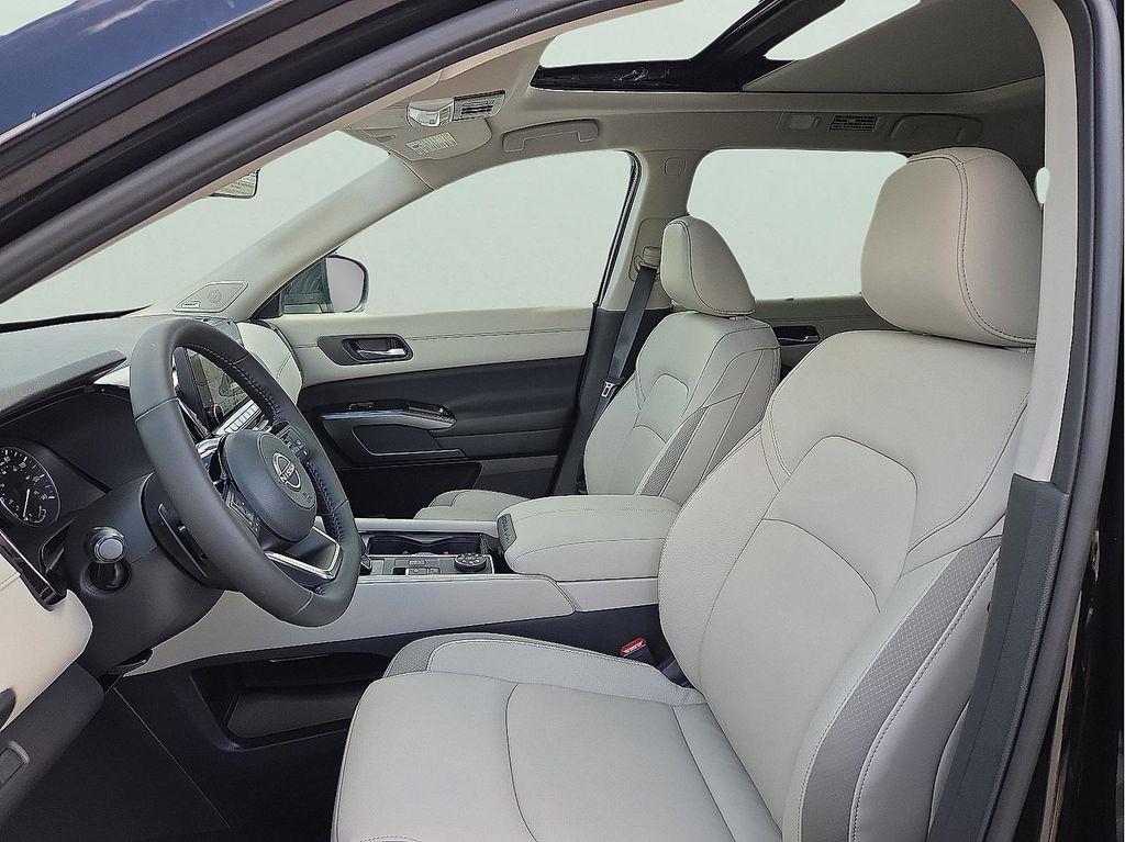 new 2025 Nissan Pathfinder car, priced at $41,212