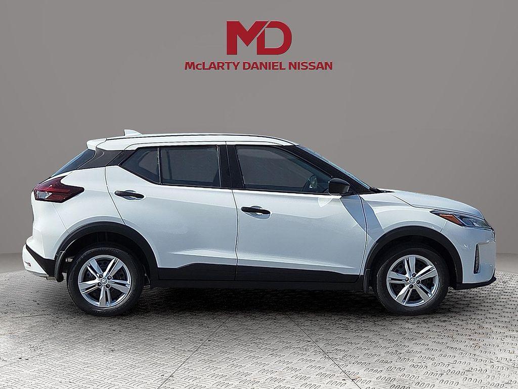 new 2025 Nissan Kicks car, priced at $23,414