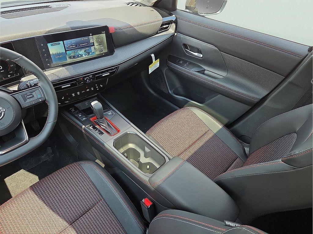 new 2025 Nissan Kicks car, priced at $29,724